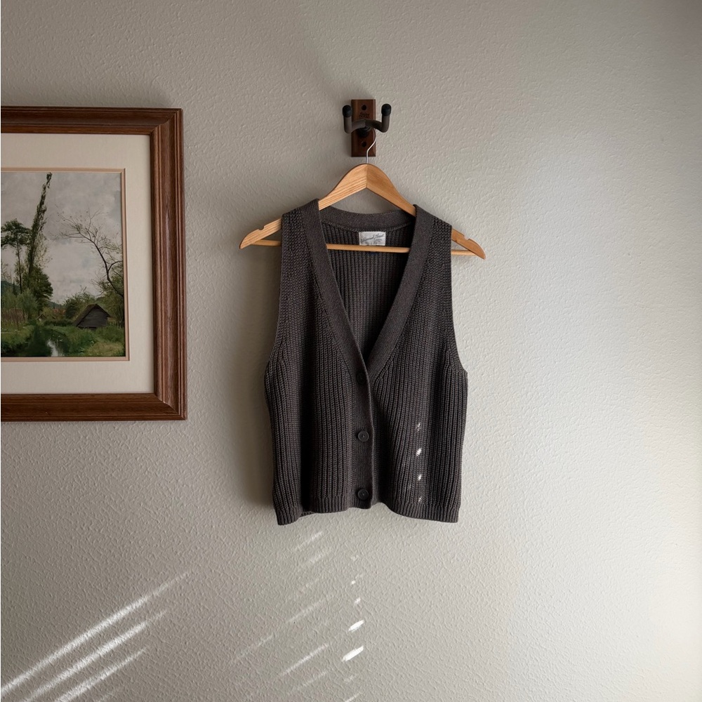 Universal Thread Taupe Knit Vest